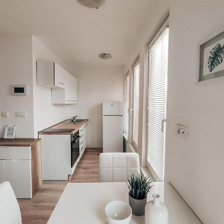 Studio Apartment Sanya Lublana Zewnętrze zdjęcie