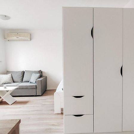 Studio Apartment Sanya Lublana Zewnętrze zdjęcie