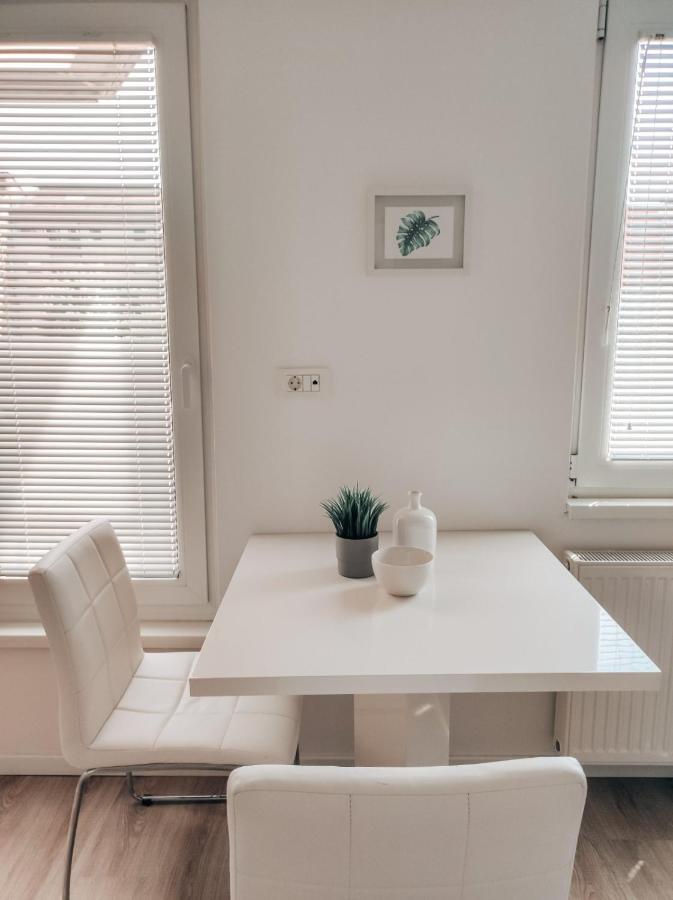 Studio Apartment Sanya Lublana Zewnętrze zdjęcie
